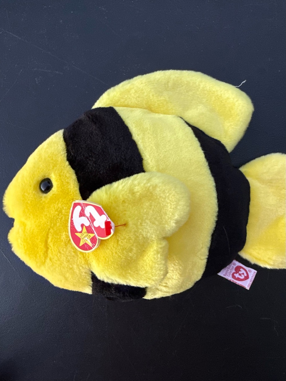 RARE & RETIRED TY BEANIE BUDDIES~BUBBLES THE YELLOW AND BLACK FISH 8"